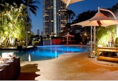 Marriott Gold Coast poolside